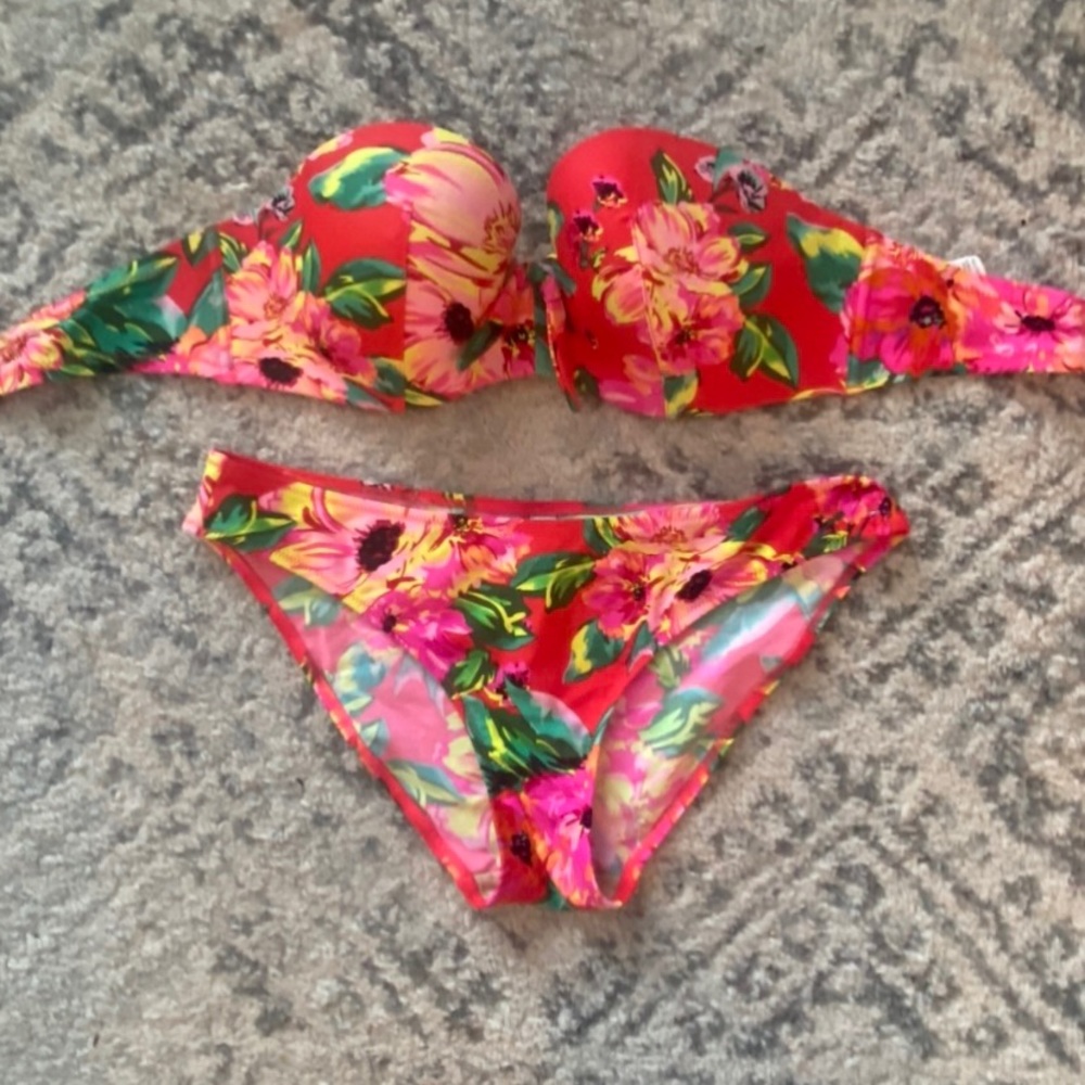 Fluorescent floral bikini. Size 34 DD top and UK 14 bottom
